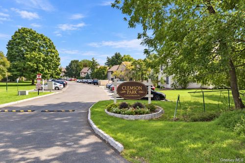 122 Sycamore Drive, Middletown, NY, 10940 | Card Image