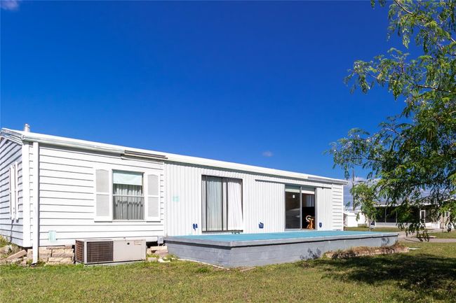 4609 10 Th Street Ct E, House other with 2 bedrooms, 2 bathrooms and null parking in ELLENTON FL | Image 4
