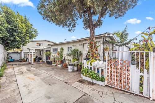 2424 West Blvd, Los Angeles, CA, 90016-1659 | Card Image