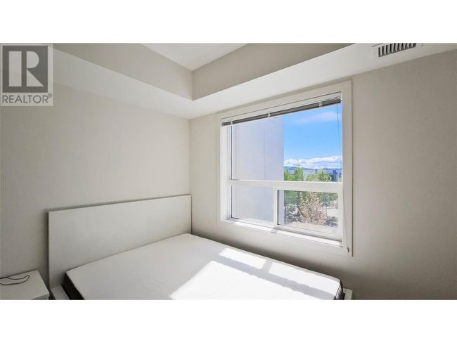 301 - 775 Academy Way, Condo with 3 bedrooms, 3 bathrooms and 1 parking in Kelowna BC | Image 17