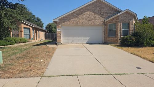 2129 Charmion Ln, Fort Worth, TX, 76131-1608 | Card Image