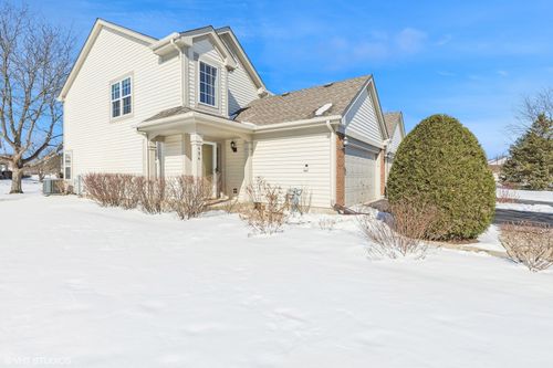 2-484 Aster Court, Lindenhurst, IL, 60046 | Card Image