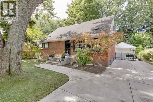 3035 Radisson Ave, Windsor, ON, N9E1Y4 | Card Image