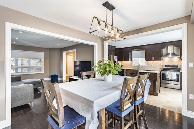 34 Niagara Pl, House other with 4 bedrooms, 4 bathrooms and 4 parking in Brampton ON | Image 12