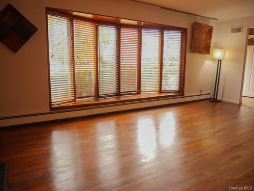 50 Kent Rd, White Plains, NY, 10603-3106 | Card Image