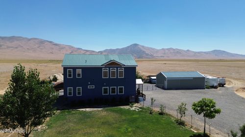 705 Harry Dr, Winnemucca, NV, 89445-5530 | Card Image