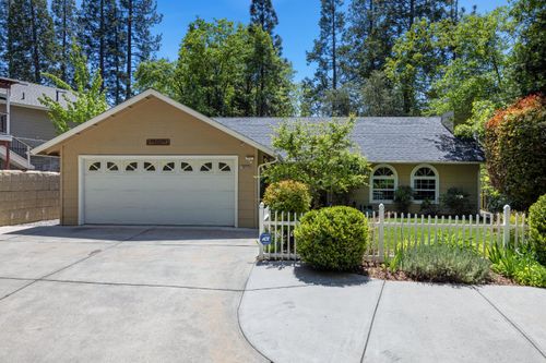 39398 Robin, Bass Lake, CA, 93604 | Card Image