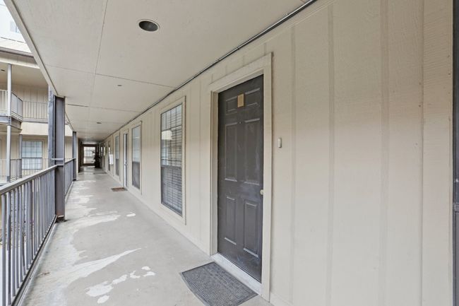 APT-210 - 2401 Leon St, Condo with 2 bedrooms, 2 bathrooms and 2 parking in Austin TX | Image 25