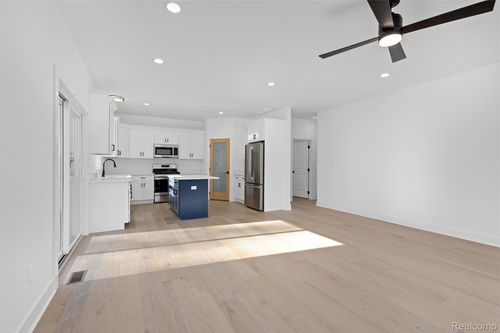 50627 Elsey St, New Baltimore, MI, 48047-1694 | Card Image