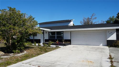 177 Dowling Ave Ne, PORT CHARLOTTE, FL, 33952-9040 | Card Image