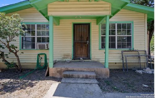 134 Cheyenne Ave, San Antonio, TX, 78207-6807 | Card Image