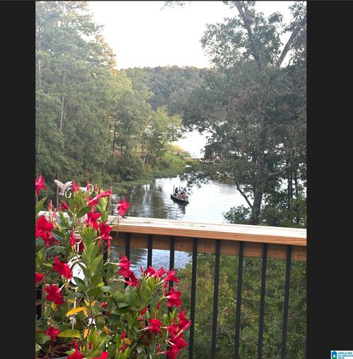 2505 Shore Side Ln, SYLACAUGA, AL, 35151-4724 | Card Image