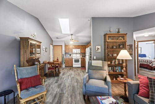 3662 Gershwin Ln N, Oakdale, MN, 55128-2935 | Card Image