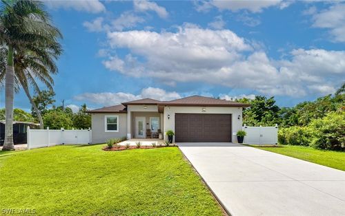 3196 Connecticut Ave, NAPLES, FL, 34112-3825 | Card Image