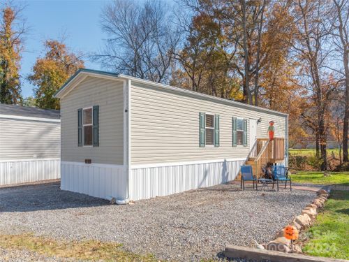 141 Pike Pt, Waynesville, NC, 28785-9111 | Card Image