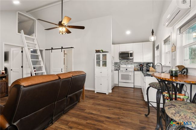 185 Yaupon Dr, House other with 2 bedrooms, 1 bathrooms and null parking in Sheridan TX | Image 7