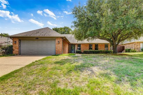 8241 Christie Dr, Frisco, TX, 75033-3706 | Card Image