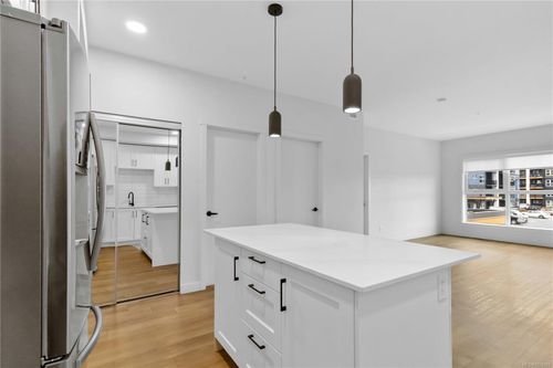 206-2469 Gateway Rd, Langford, BC, V9B6R7 | Card Image