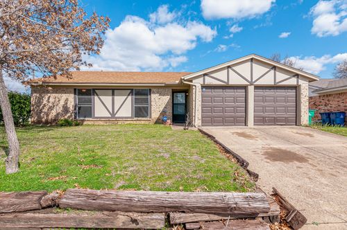6325 Cascade Cir, Watauga, TX, 76148-2199 | Card Image