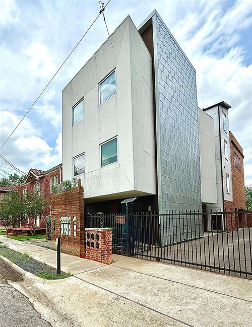 1311 Isabella St, Houston, TX, 77004-4037 | Card Image