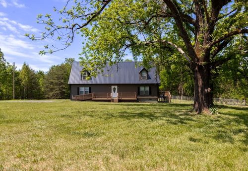 258 Buttercup Rd, Eden, NC, 27288-8126 | Card Image