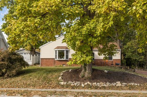 7 E Berry St, Greencastle, IN, 46135-1970 | Card Image