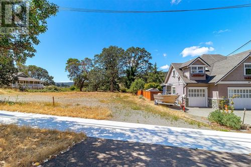 3158 Glen Lake Rd, Victoria, BC, V9B4B7 | Card Image