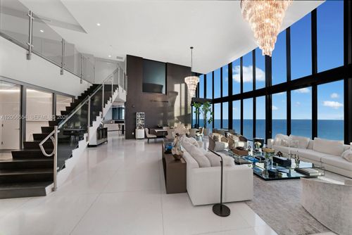5201-18555 Collins Ave, Sunny Isles Beach, FL, 33160-2400 | Card Image