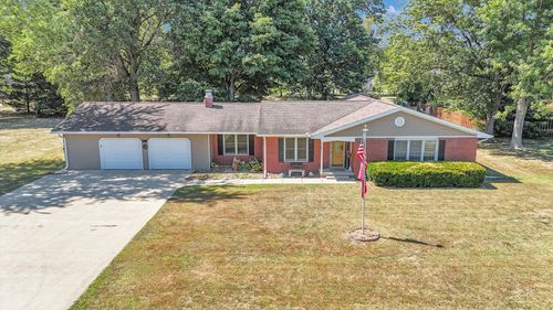 2128 Bonnie Ln, Monticello, IL, 61856-8025 | Card Image