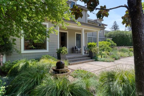 999 Pratt Ave, Saint Helena, CA, 94574-1057 | Card Image
