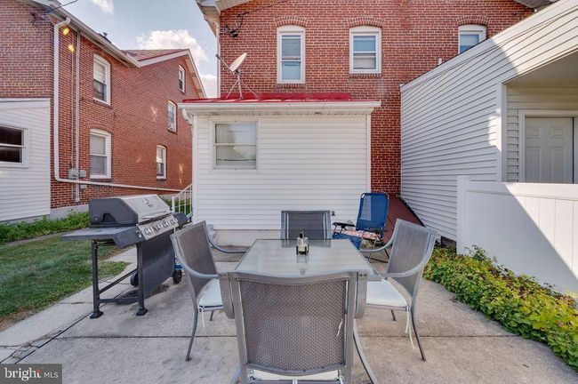 130 W Poplar St, Home with 3 bedrooms, 2 bathrooms and null parking in FLEETWOOD PA | Image 6