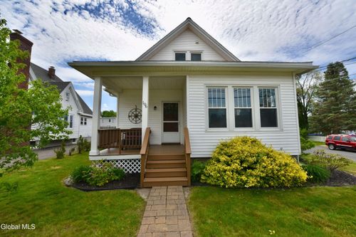 106 Frederick Avenue, Colonie, NY, 12205 | Card Image