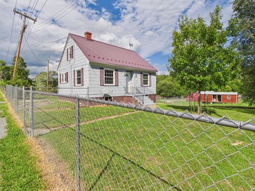 229 Anthony St, STAUNTON, VA, 24401 | Card Image