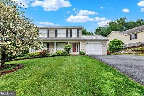 57 Pendyrus St, Delta, PA, 17314-9223 | Card Image