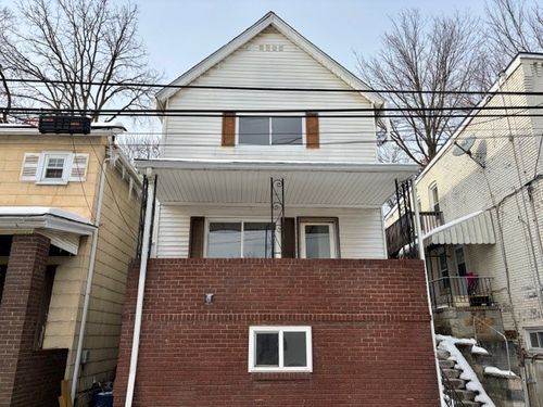 528 Logan, Carnegie, PA, 15106 | Card Image