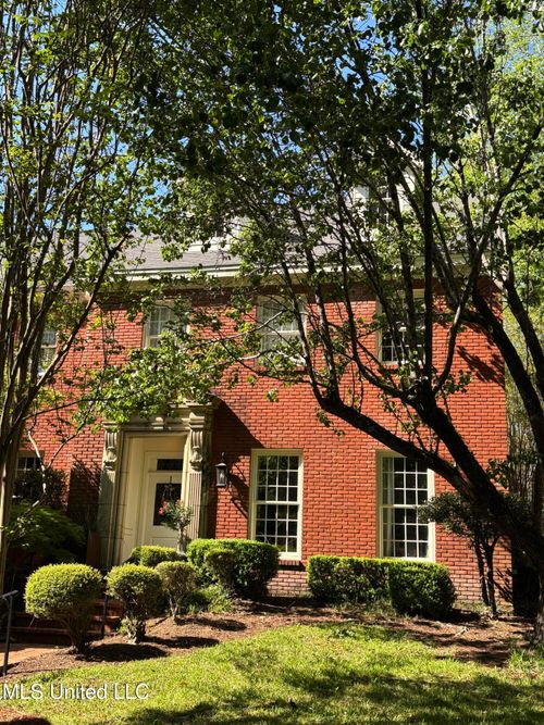 256 Eastbrooke St, Jackson, MS, 39216-4716 | Card Image