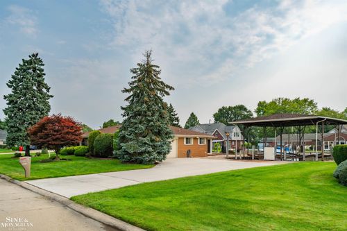 37936 Seaway Ct Court, Harrison Charter Township, MI, 48045 | Card Image