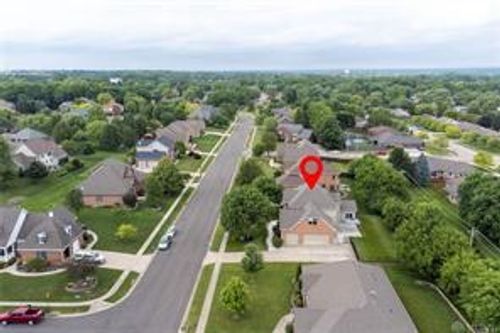 730 Beechwood Dr, Tipp City, OH, 45371-6806 | Card Image