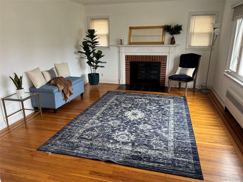 46 Beechwood Ln, New Hyde Park, NY, 11040-2106 | Card Image