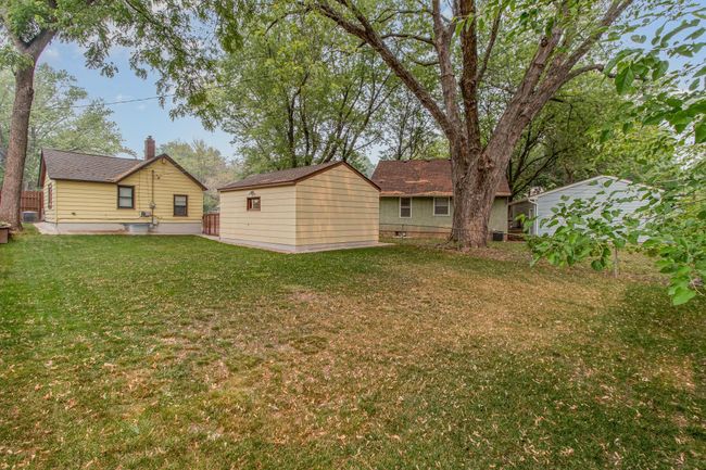 Nice private fended yard! | Image 21