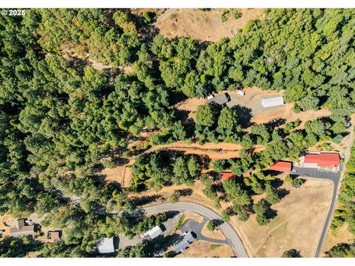281 Callahan Rd, Roseburg, OR, 97471-9760 | Card Image