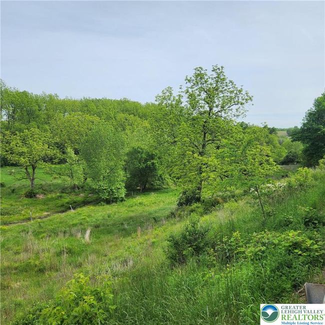 2357 Spring St, House other with 6 bedrooms, 2 bathrooms and null parking in Coplay PA | Image 31