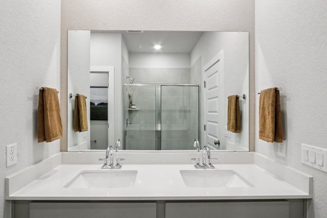 6510 Smarty Jones Ln, House other with 5 bedrooms, 3 bathrooms and 2 parking in Buda TX | Image 8