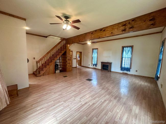 1 1 St St, House other with 3 bedrooms, 1 bathrooms and null parking in Yale MI | Image 4