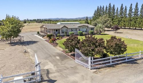 536 Young Ave, Arbuckle, CA, 95912-9707 | Card Image
