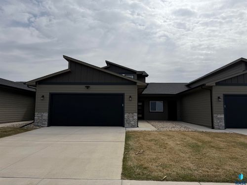 9233 W Lavern Wipf St, Sioux Falls, SD, 57106-7327 | Card Image