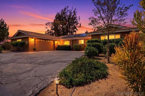 3195 Purer Rd, Escondido, CA, 92029-7203 | Card Image