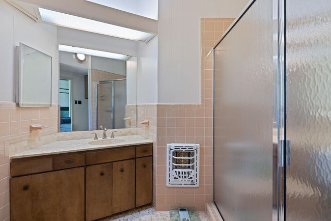 2401 Manana St, House other with 4 bedrooms, 4 bathrooms and 2 parking in Austin TX | Image 23