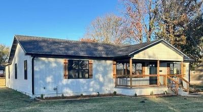 327 N College Street, House other with 3 bedrooms, 2 bathrooms and null parking in Nevada MO | Image 2