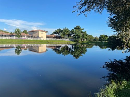 unit-204-364 Ne 25th Pl, Homestead, FL, 33033-7043 | Card Image